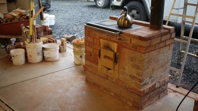 do-it-yourself brick stove for a brick