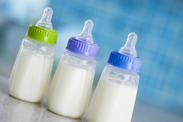 молочная смесь для новорожденных