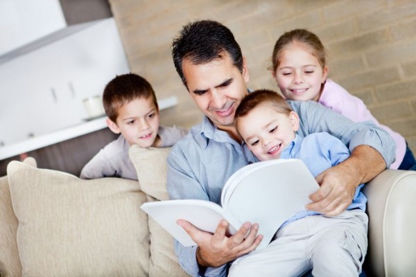 Семейное чтение картинки для презентации