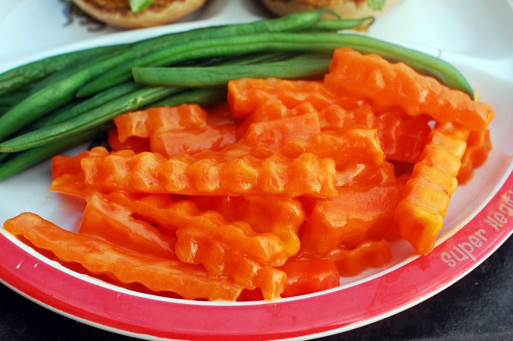 Калории морковь вареная. Оранжевые овощи. Морковь вареная. Спаржа вкусная оранжевая. Пареная морковь.
