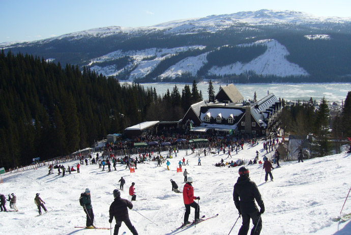 skiing in sweden