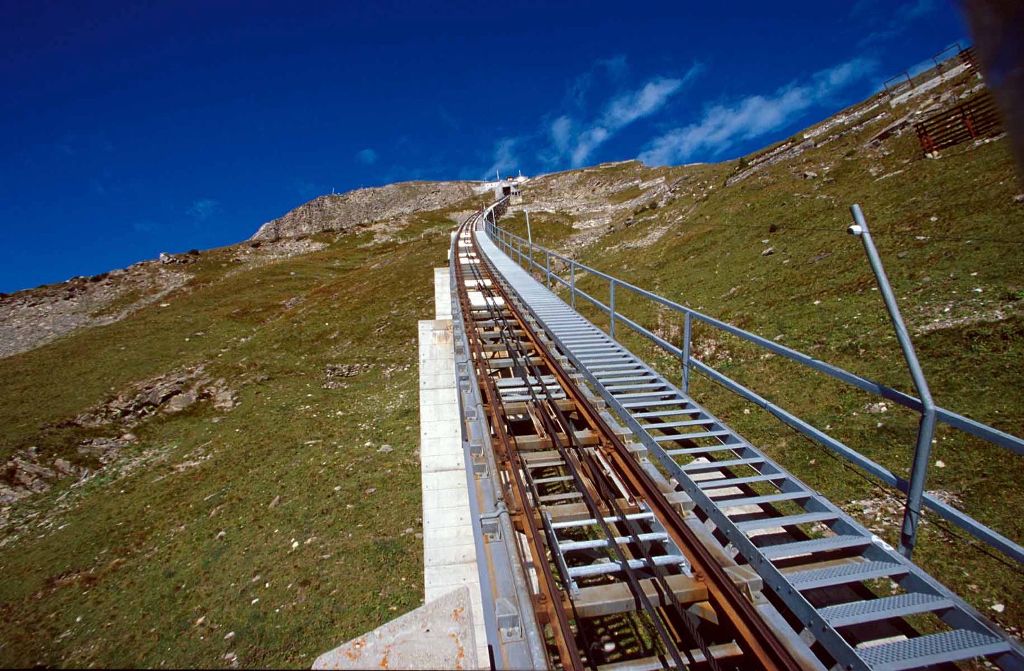 лестница на гору Низен