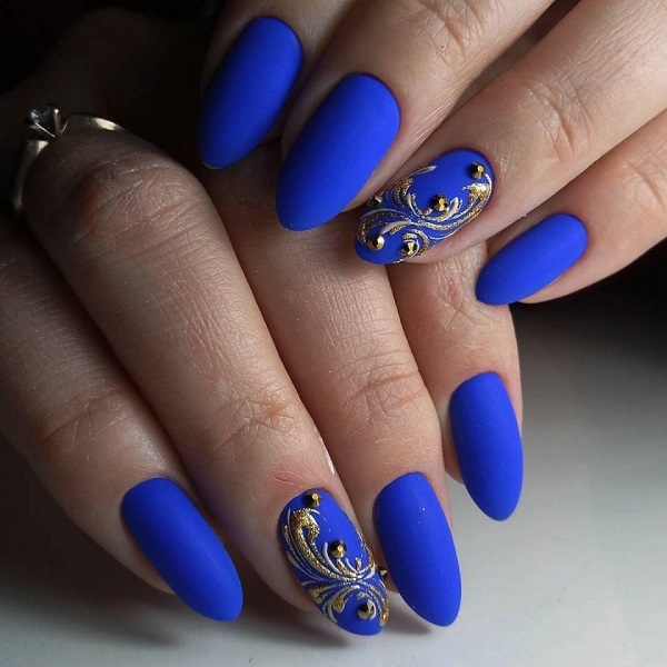 Маникюр синий с золотом: дизайн ногтей. Маникюр с золотым рисунком