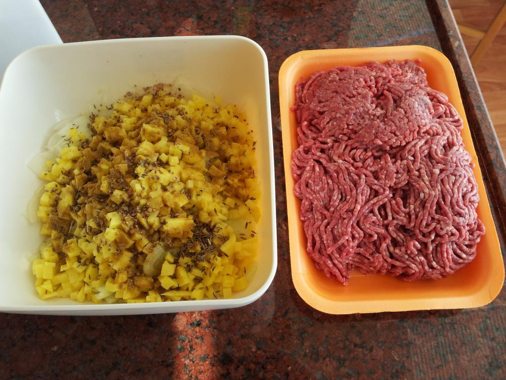 manti with potatoes and minced meat