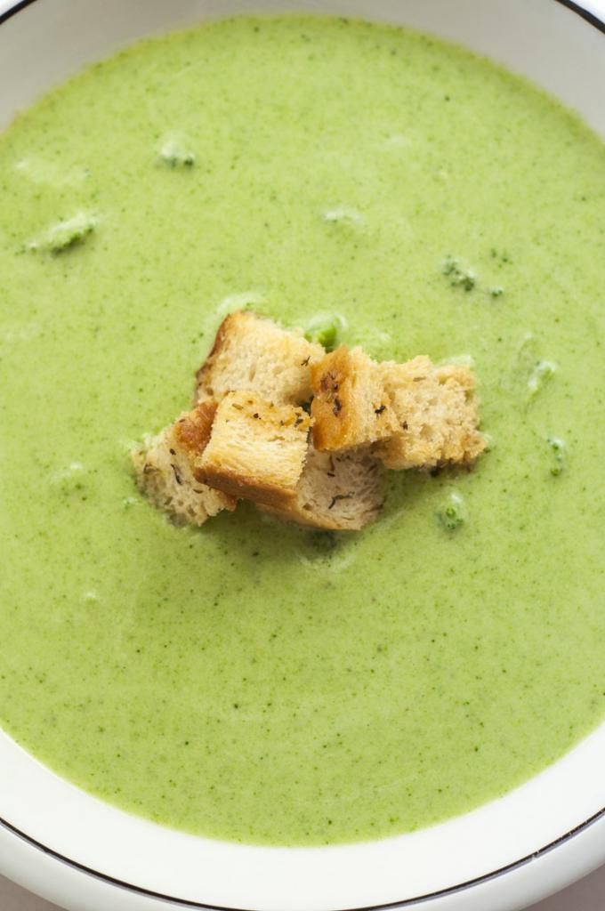 Диетический суп с капустой брокколи