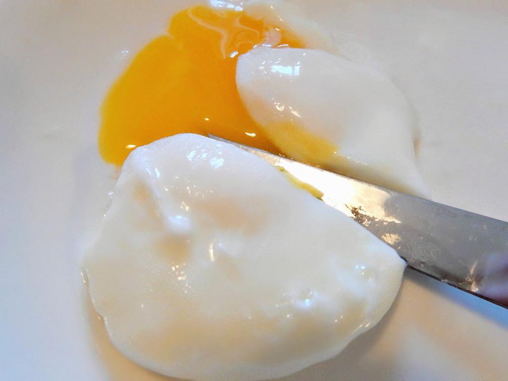как сварить яйцо пашот в микроволновке