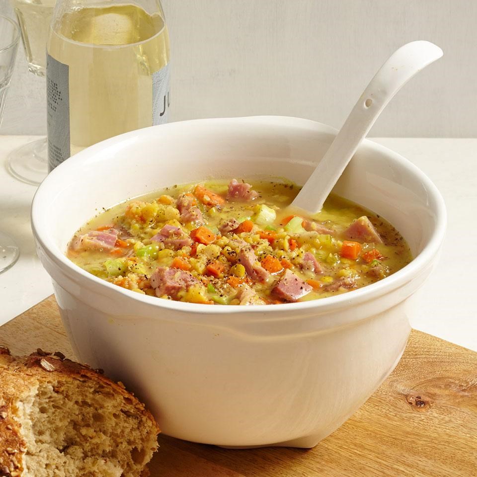 Можно кормящим гороховый суп. Гороховый суп с копченостями ребрышками. Гороховый суп с копчеными ребрышками. Гороховый суп с копченостями в мультиварке. Гороховый суп постный.