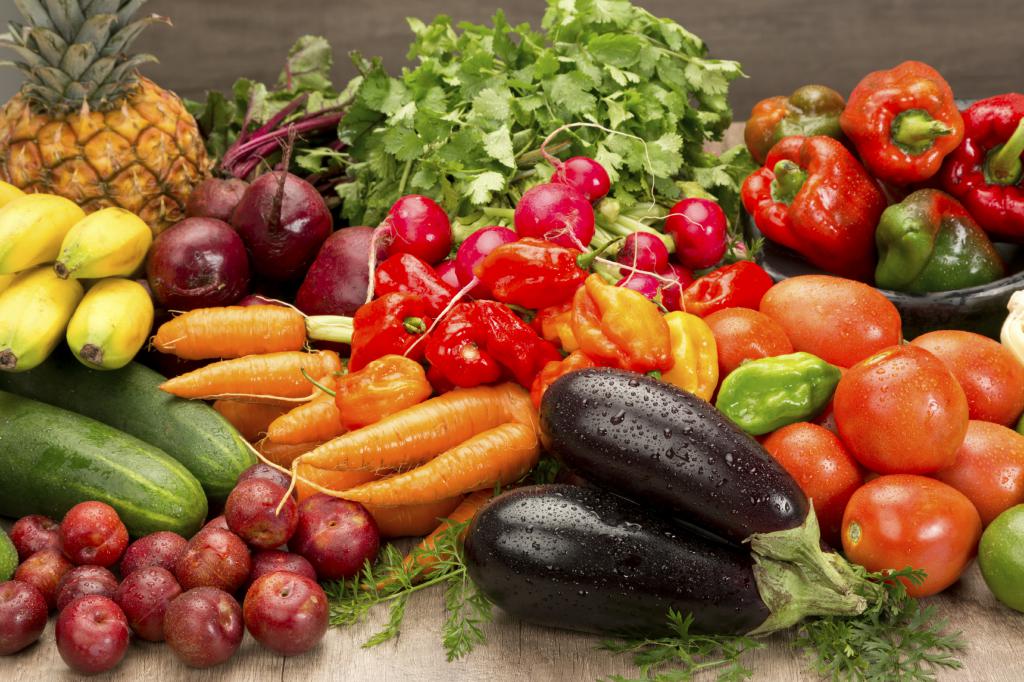 фрукты и овощи - основные составляющие диеты
