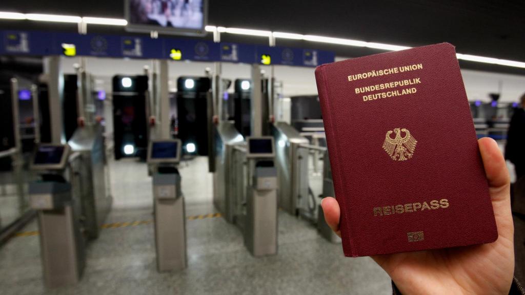 немецкий паспорт образец