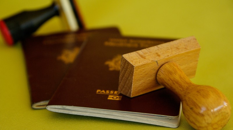 как получить немецкий паспорт если он просрочен