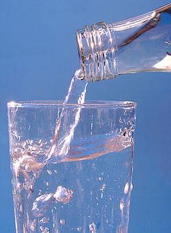 Пить дистиллированную воду