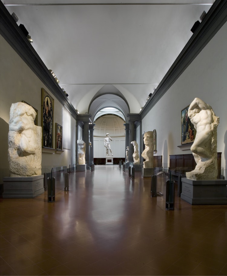 цикл статуй "Рабы" Микеланджело
