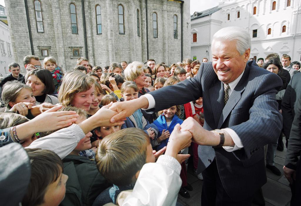 Ельцин побеждает на выборах