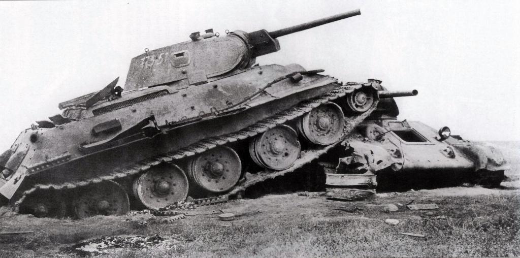 Танк Т-34 в бою