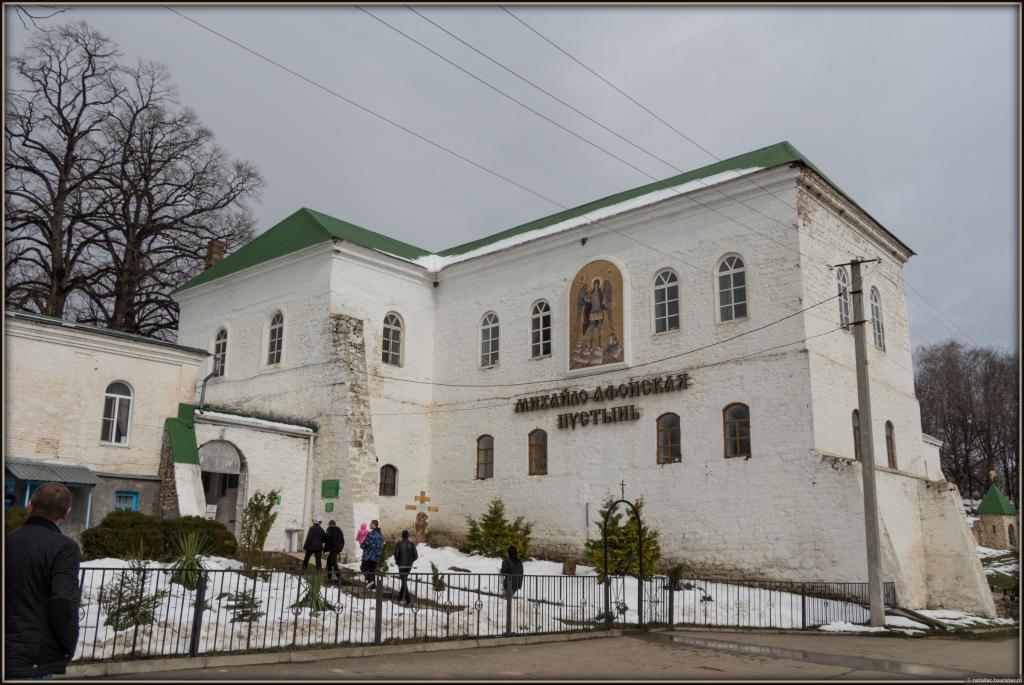 Описание Свято-Михайловского монастыря