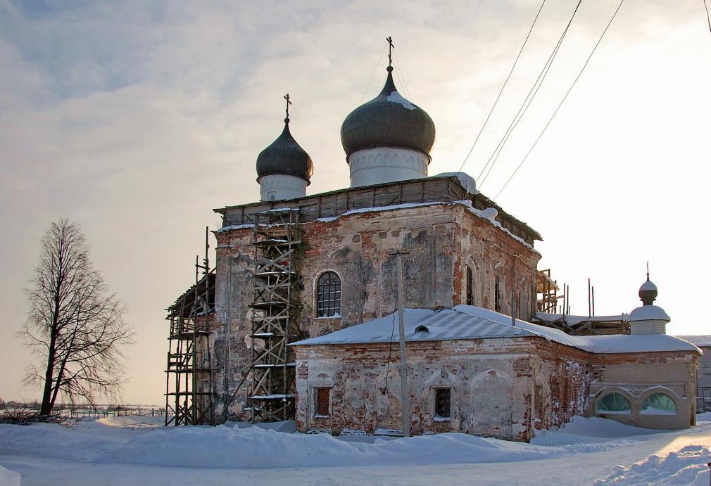 Монастырь в Великом Новгороде