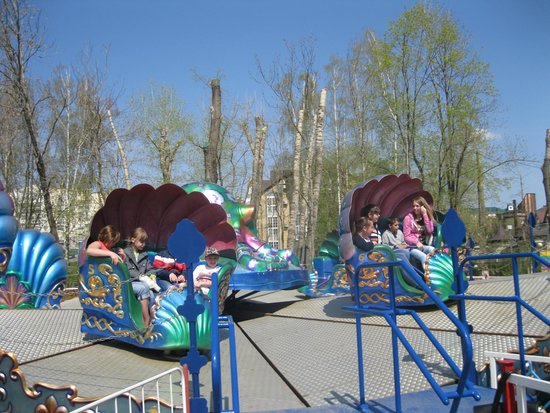 Пушкинский парк аттракционы