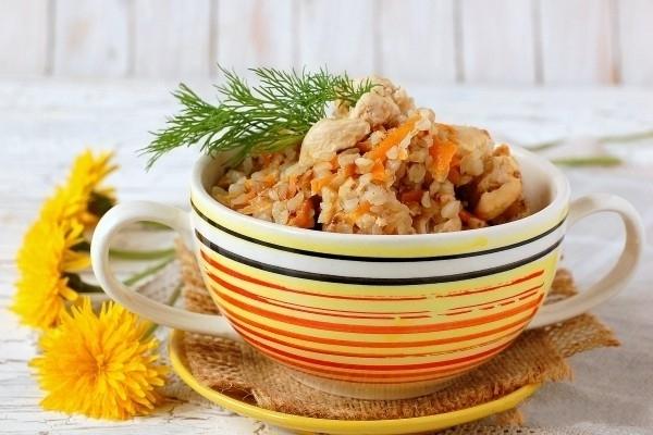 Гречка тушеная с курицей