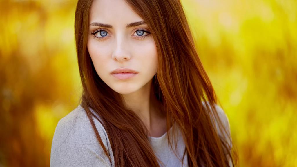 Пепельный цвет волос у девушек с голубыми глазами фото