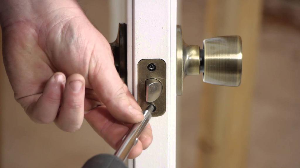 Set for insert of locks in interroom doors