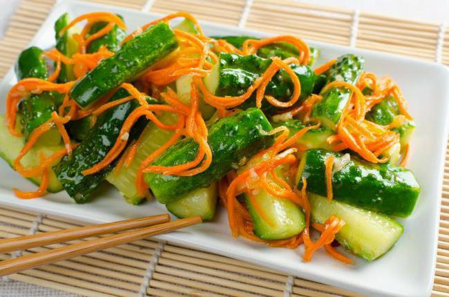 овощи свежие на столе
