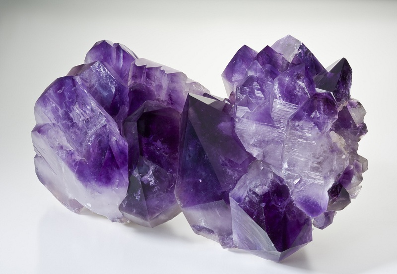 Фиолетовый аметист: магические свойства