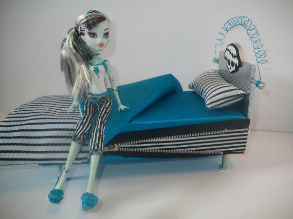 how to make a bed for a monster high abby doll