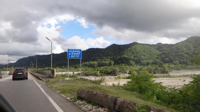 Sochi Airport: get to the border of Abkhazia