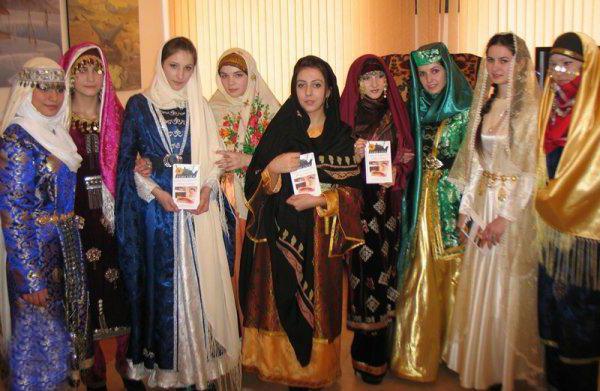 Национальный костюм Дагестана женский