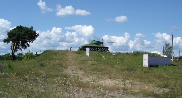 Памятник танкистам перед Протвино