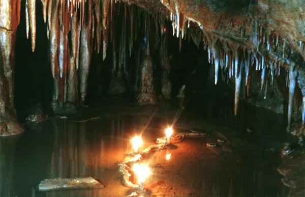 Пещерная река