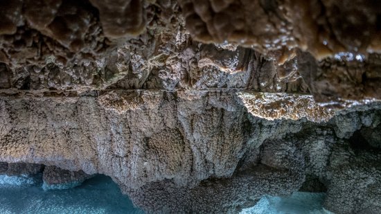 Пещеры Хольгрот