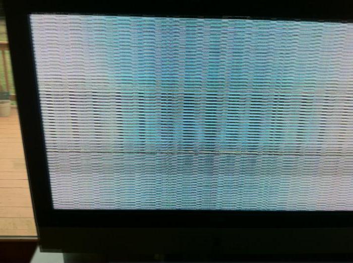 Почему на телевизоре появляются полосы. LG плазма горизонтальная полоса. ЖК самсунг вертикальная полоса. Телевизор самсунг рябит экран. ТВ Ролсен горизонтальные полосы.