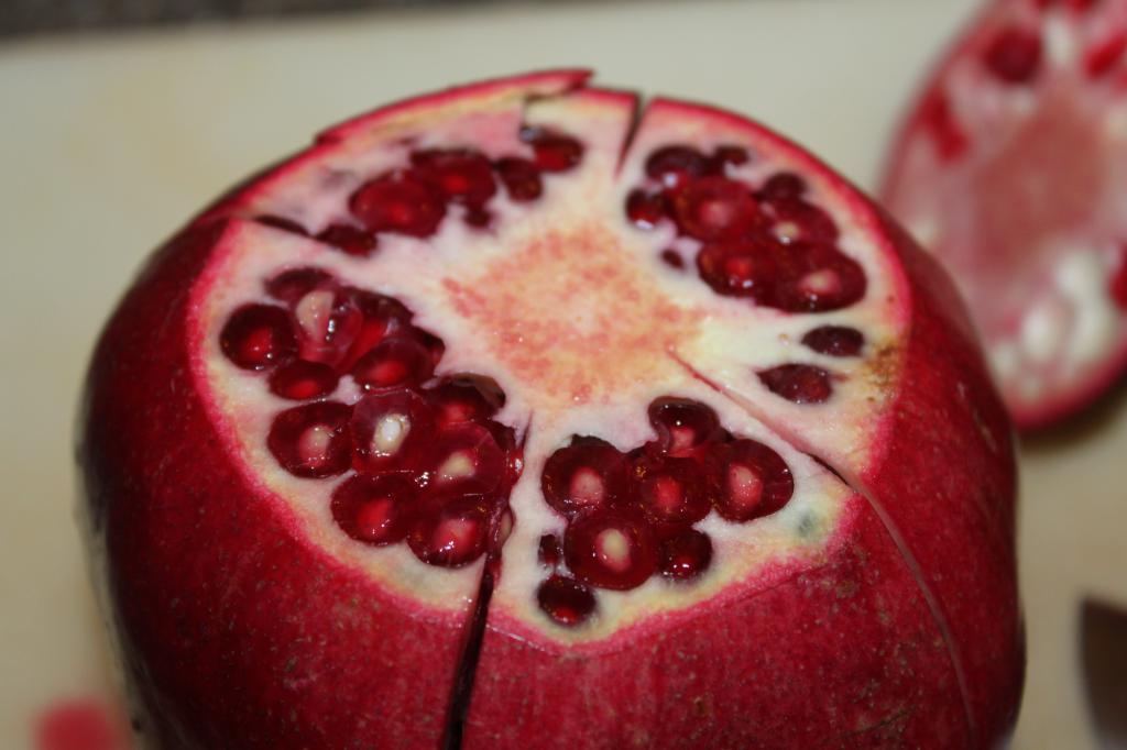 how to clean pomegranate without spray