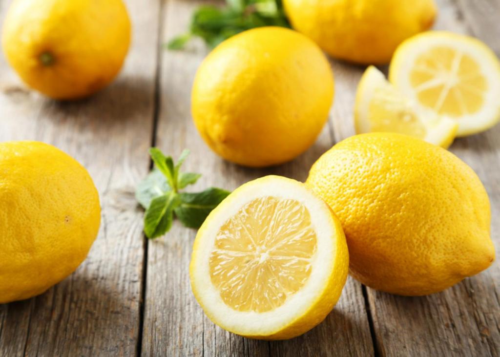 what happens if you eat lemon every day