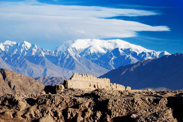 какие горы в таджикистане
