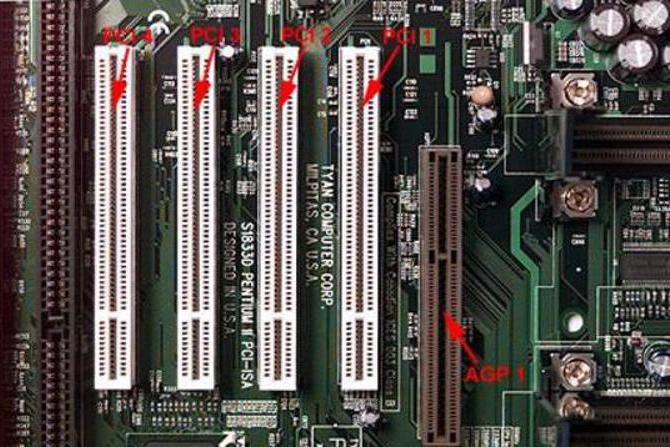 Agp разъем. AGP разъем на материнской плате. Слот AGP на материнской. Шины PCI, AGP. Материнская плата под слот PCIEA.