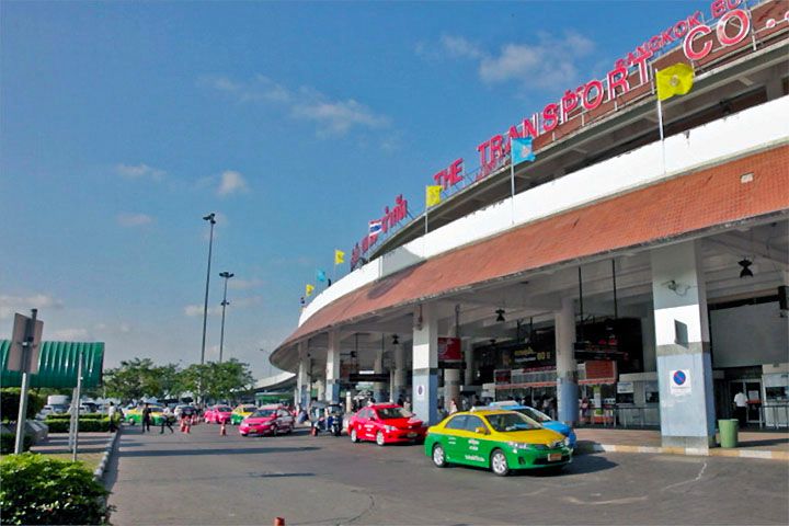 Автовокзал бангкок. Аэропорт Дон Муанг Бангкок. Автостанция Бангкока. Аэропорты Бангкока Суварнабхуми и Дон Муанг. Аэропорт Бангкок Дон Муанг фото.