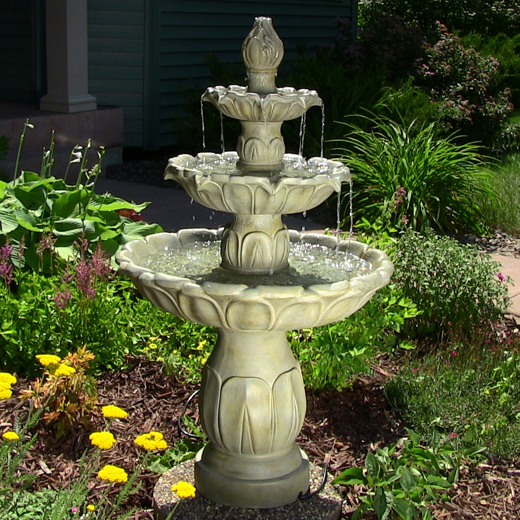Декоративный садовый фонтан: идеи оформления, особенности и рекомендации