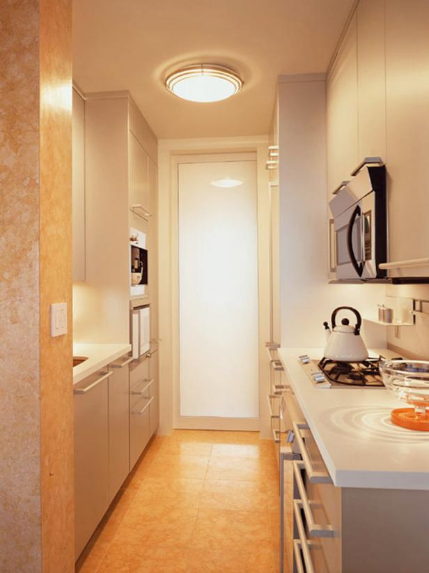 Дизайн длинной узкой кухни: модные идеи, описание с фото, освещение и советы в выборе мебели