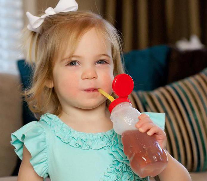 how to teach a child to drink from a drinking bowl