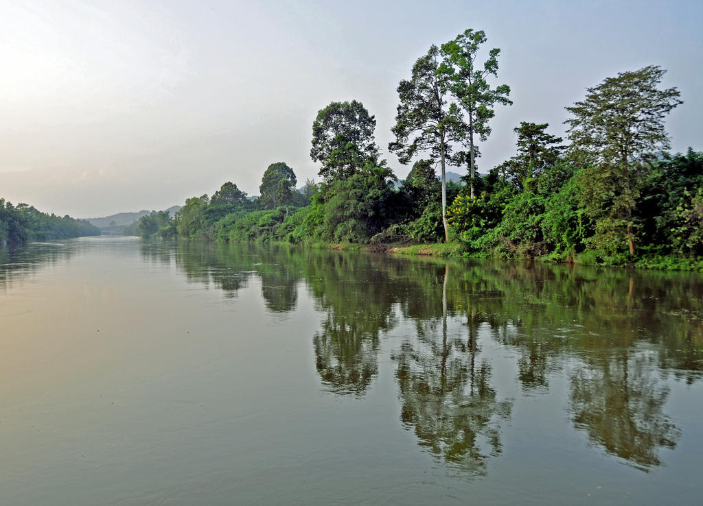 Речка куба. Река Квай. Хуанхэ Тайланд. Река Квай фото. Экскурсия по реке Квай Тайланд.