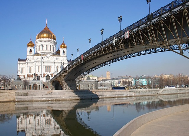 Meadows bridge in Moscow