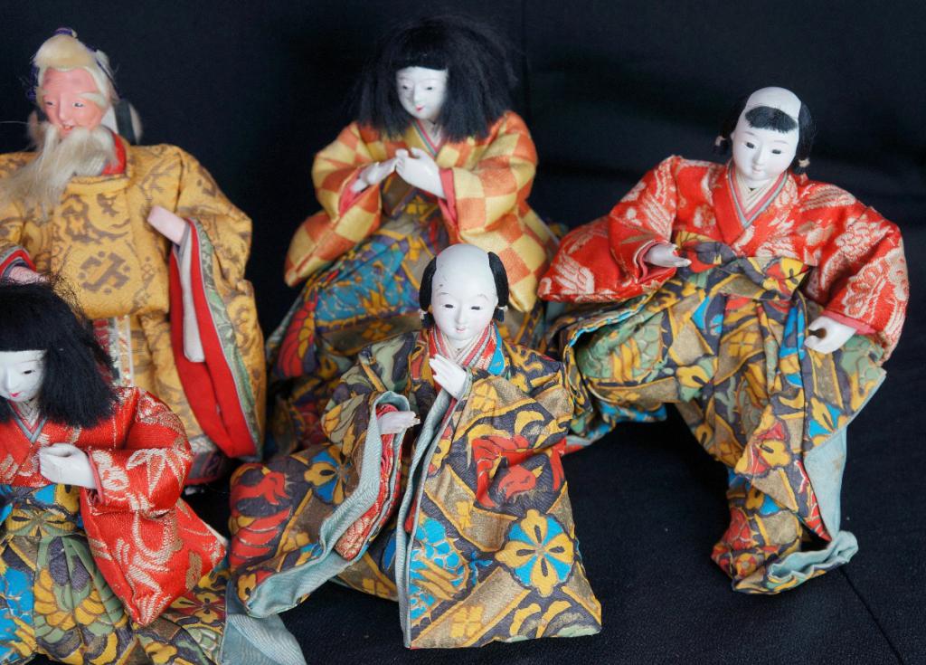 первые японские куклы