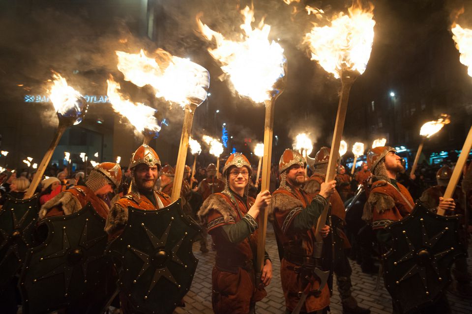 Факельное шествие в Шотландии