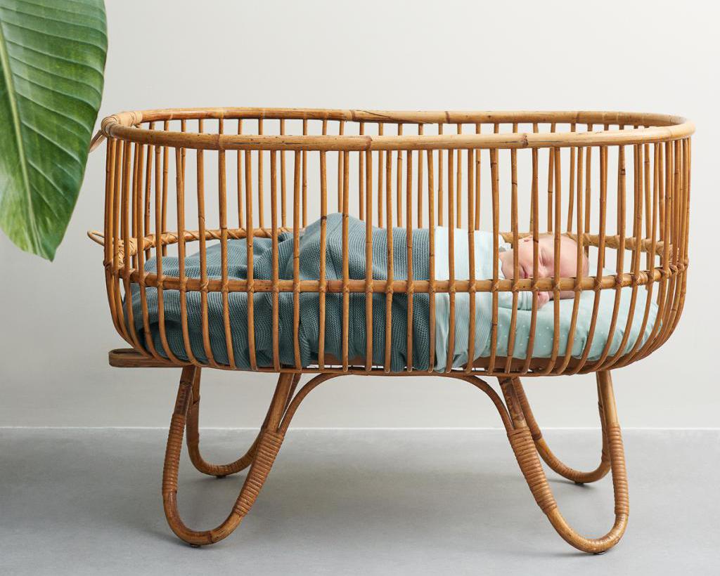 Wicker cradle