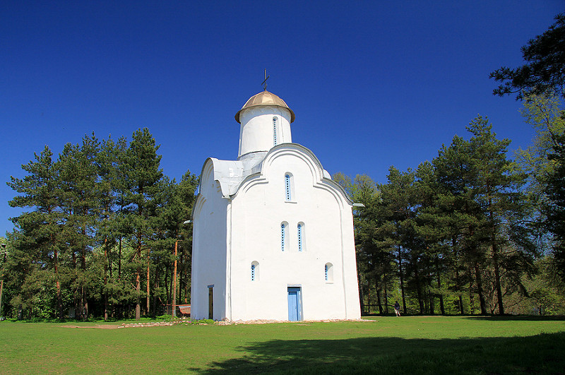 Церковь в Перынском