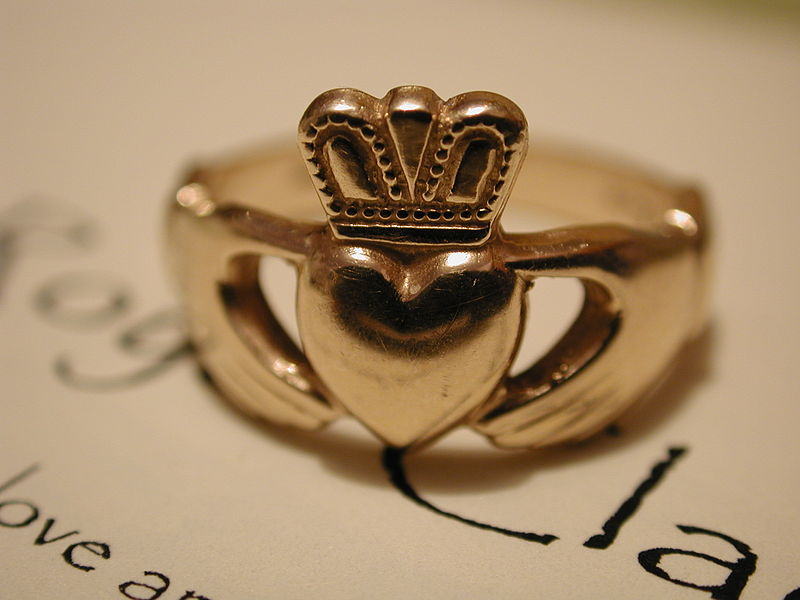 Кладдахское кольцо - прародитель колец с короной