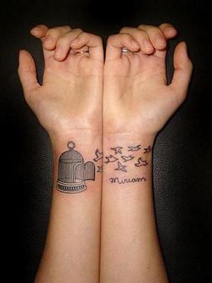 женские татуировки надписи на запястье