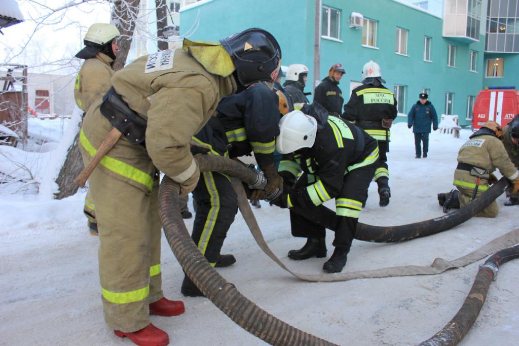 отработка нормативов по пожарно строевой подготовке